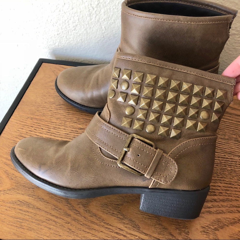 ❗️SOLD❗️JustFab ankle boots